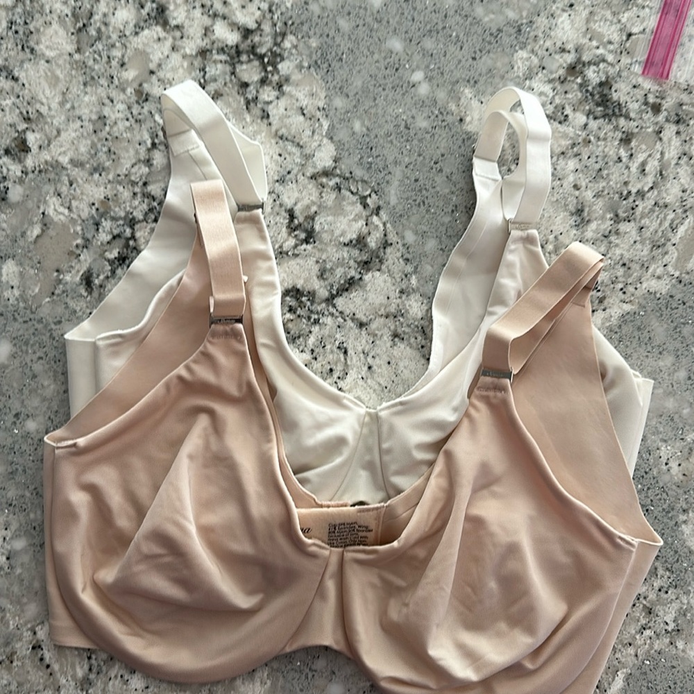 Soma 34D Vanishing Back Minimizer two bras white and cream color